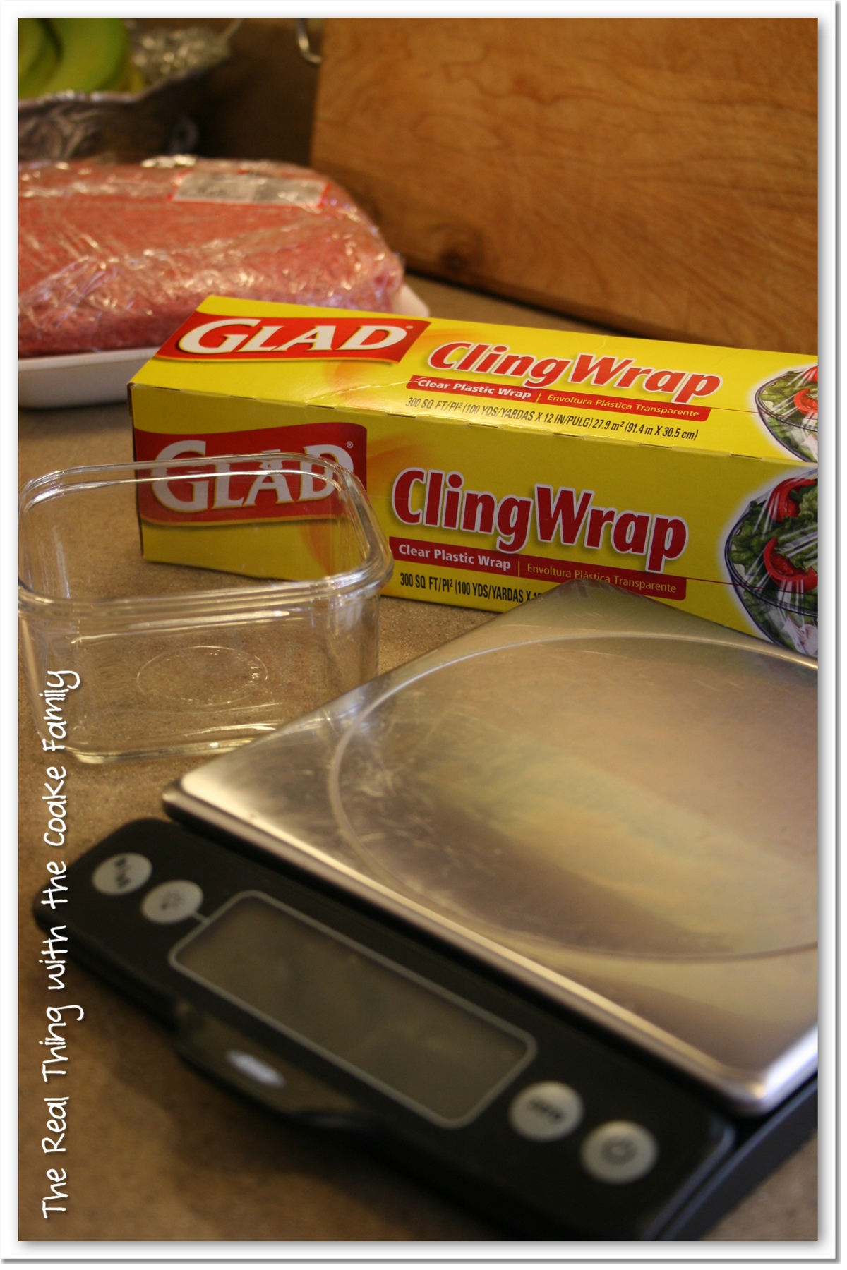 Buy your meat in bulk and save money with this handy food savings tip on freezer packing meat. #Food #Savings #Freezer #Tips #RealCoake Buy your meat in bulk and save money with this handy food savings tip on freezer packing meat. #Food #Savings #Freezer #Tips #RealCoake