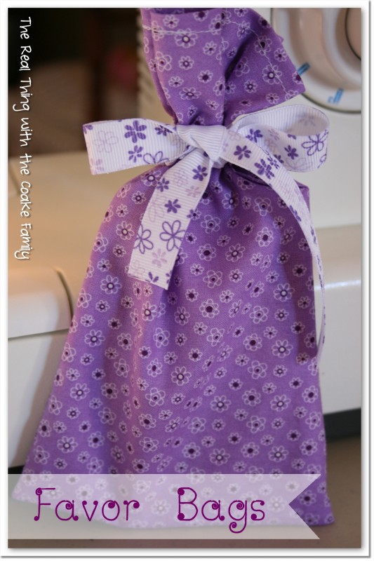 American Girl Party ideas - Make your own party favor bags. #AmericanGirlDoll #Birthday #Party #RealCoake American Girl Party ideas - Make your own party favor bags. #AmericanGirlDoll #Birthday #Party #RealCoake