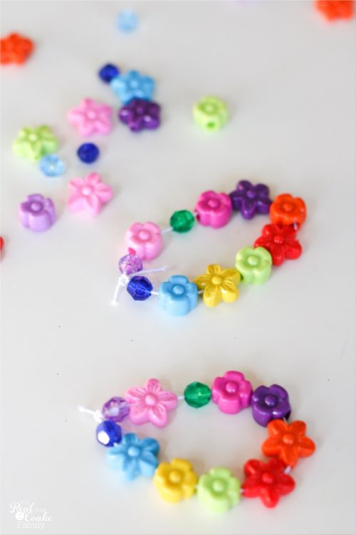 Adorable Ideas for Daisy Girl Scouts. Has ideas for the Girl Scout Law/Promise and meeting activities for the petals. Love these! Adorable Ideas for Daisy Girl Scouts. Has ideas for the Girl Scout Law/Promise and meeting activities for the petals. Love these!