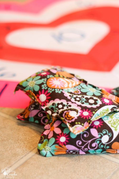 Valentine's ideas like this are perfect for our family. We can have some fun celebrating Valentine's day and have some fun together as a family. Looks easy, too! Valentine's ideas like this are perfect for our family. We can have some fun celebrating Valentine's day and have some fun together as a family. Looks easy, too!