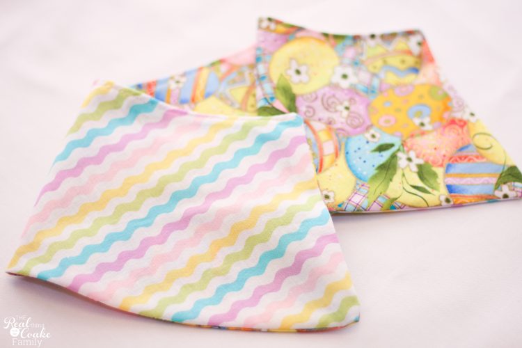 Free doll clothes pattern for an American Girl Doll Easter reversible skirt. Super easy sewing and a cute skirt. Fun! Free doll clothes pattern for an American Girl Doll Easter reversible skirt. Super easy sewing and a cute skirt. Fun!
