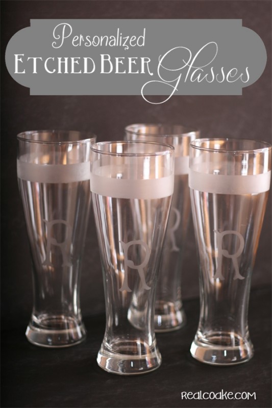 #HomemadeGifts~ make personalized beer glasses at a fraction of the cost of buying them. Perfect for your favorite beer lover. #Crafts #realcoake #HomemadeGifts~ make personalized beer glasses at a fraction of the cost of buying them. Perfect for your favorite beer lover. #Crafts #realcoake