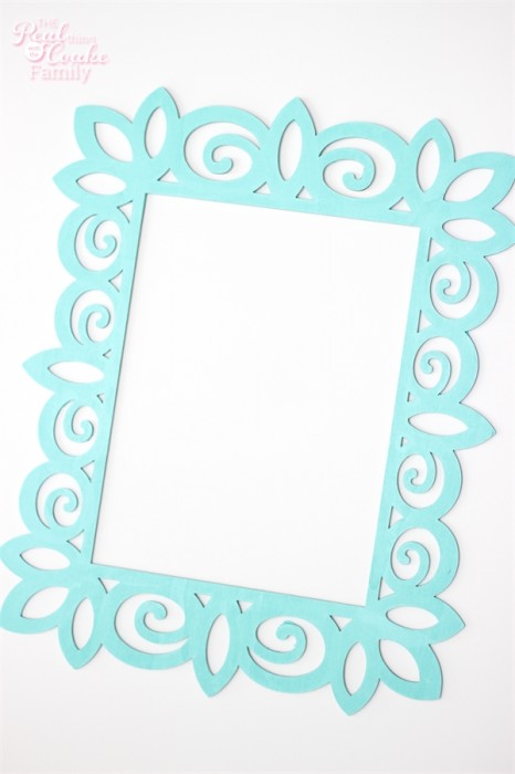 Super simple to make a statement in your room with this DIY wall art. Such a pretty frame and looks easy to do! #DIY #WallArt #Crafts #RealCoake Super simple to make a statement in your room with this DIY wall art. Such a pretty frame and looks easy to do! #DIY #WallArt #Crafts #RealCoake