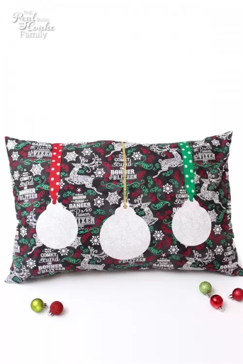 love this adorable diy sewing pattern to make christmas decorative pillows totally need to make - Christmas Decorative Pillows love this adorable diy sewing pattern to make christmas decorative pillows totally need to make - Christmas Decorative Pillows