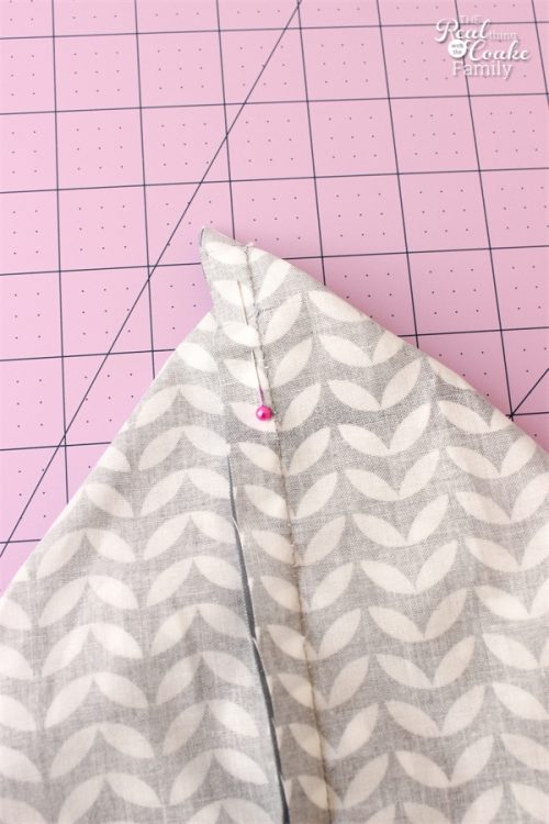 How To Make A Mattress For Any Doll Bed This Is A Great Diy On How To Make Doll Bed Mattress That Sized