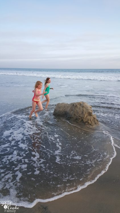 This Family Road Trip is amazing! It has great things to do with the kids and the whole family in Southern California (with lots of Disney info.) Perfect for our next trip. This Family Road Trip is amazing! It has great things to do with the kids and the whole family in Southern California (with lots of Disney info.) Perfect for our next trip.