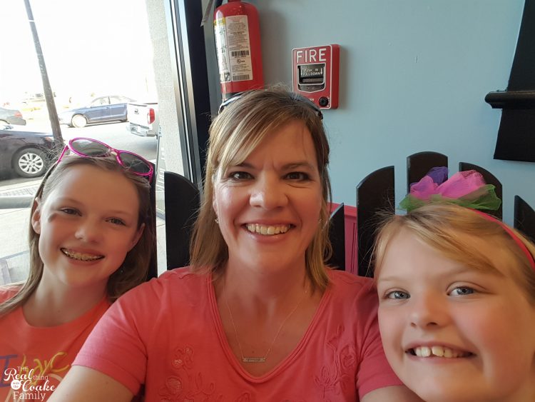 This mom and her two kids went on a 7,000+ mile Family Road Trip. You can not believe all the fun they find and things they do. Amazing! Need to plan some travel like this for next summer. This mom and her two kids went on a 7,000+ mile Family Road Trip. You can not believe all the fun they find and things they do. Amazing! Need to plan some travel like this for next summer.