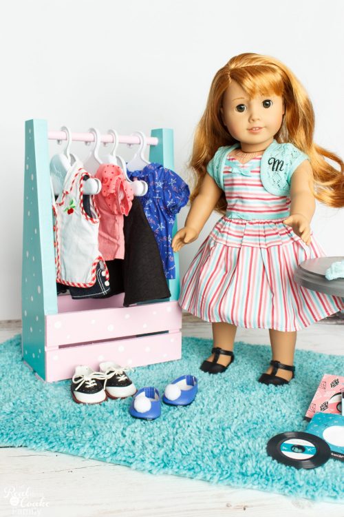 Diy American Girl Idea To Make An Adorable Portable Closet