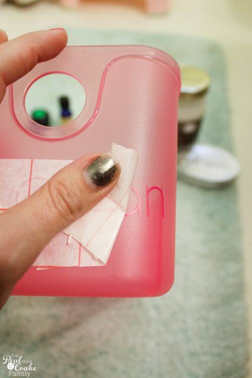 Great kids bathroom organization tips! These are easy ideas perfect for a small bathroom. Love the cute DIY storage ideas that my teen/tween will love! Great kids bathroom organization tips! These are easy ideas perfect for a small bathroom. Love the cute DIY storage ideas that my teen/tween will love!