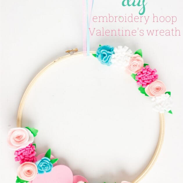 How to make a cute embroidery hoop Valentine’s wreath